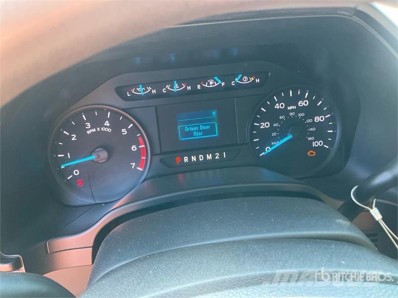 Ford F-250 XL 4x4 Crew Cab Pickup Muu