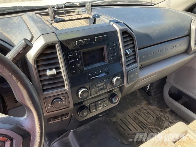 Ford F-250 XL 4x4 Crew Cab Pickup Άλλα Vans