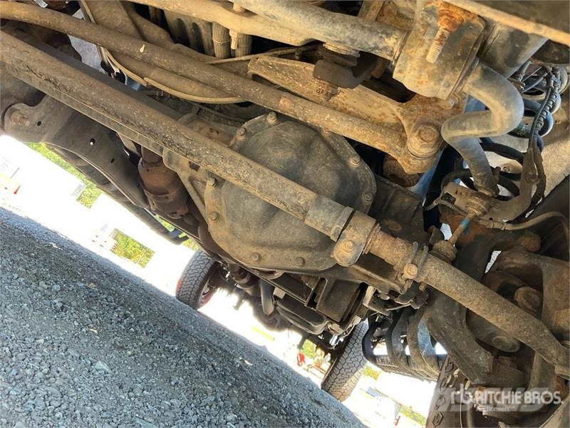 Ford F-250 XL 4x4 Crew Cab Pickup أخرى