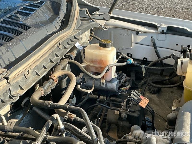 Ford F-250 XL 4x4 Crew Cab Pickup Ostalo