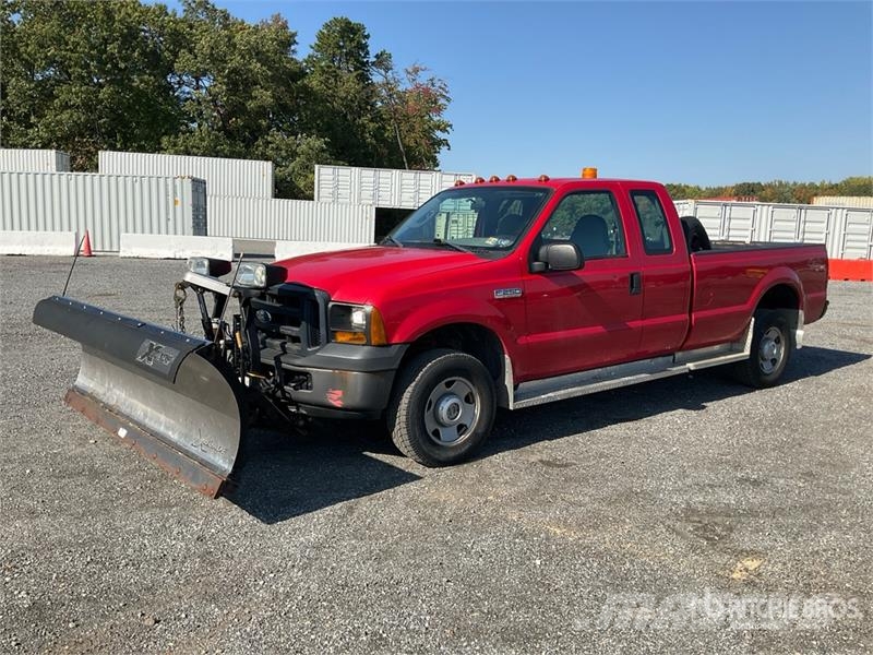 Ford F-250 XL 4x4 Extended Cab Pickup Altele