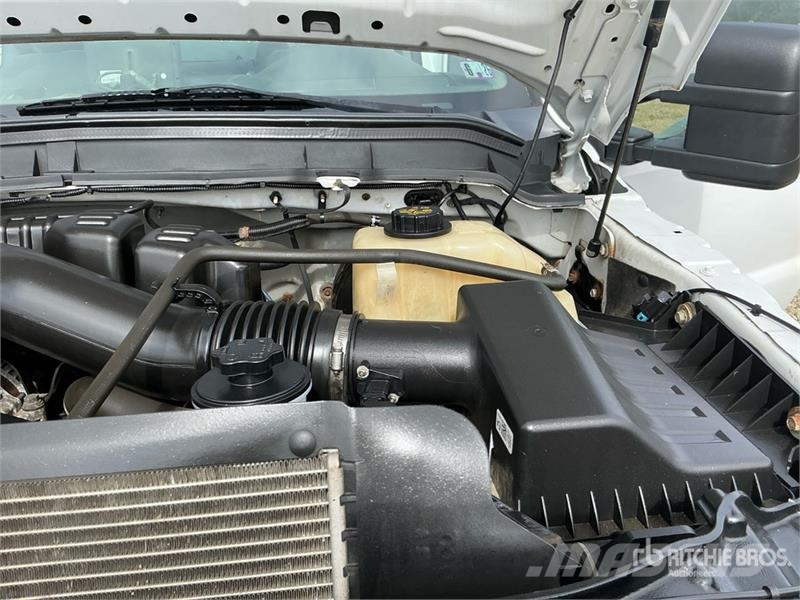 Ford F-250 XL 4x4 Extended Cab Utility Truck Prekucniki
