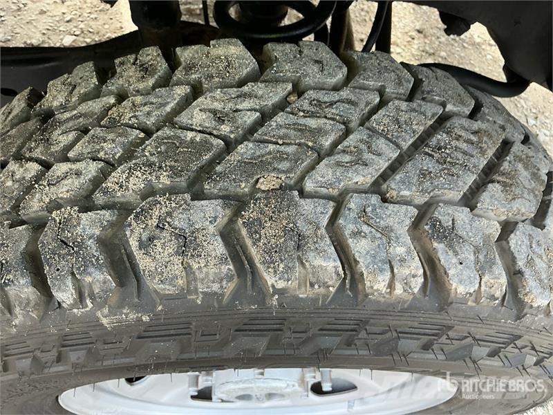 Ford F-250 XL 4x4 Extended Cab Utility Truck Prekucniki