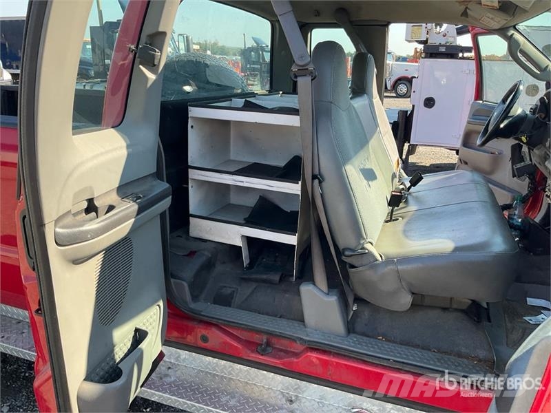 Ford F-250 XL 4x4 Extended Cab Pickup Altele