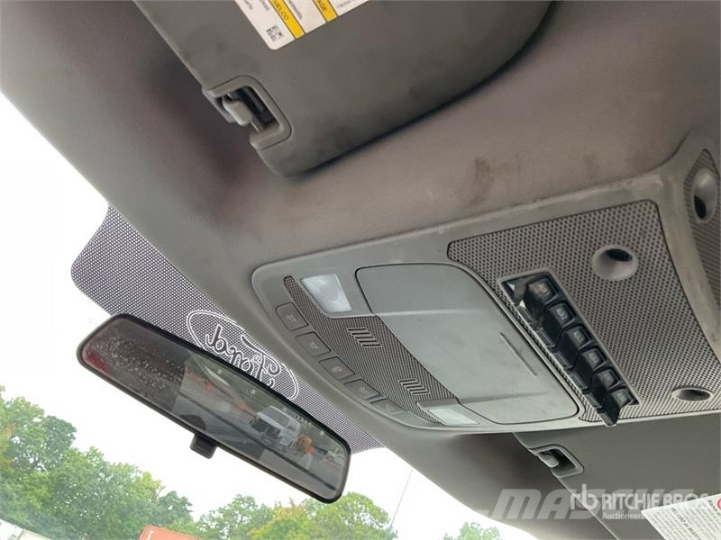 Ford F-250 XL 4x4 Extended Cab Utility Truck Pickup/planbiler