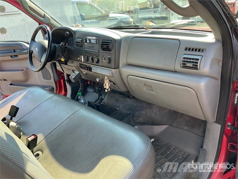Ford F-250 XL 4x4 Extended Cab Pickup Altele