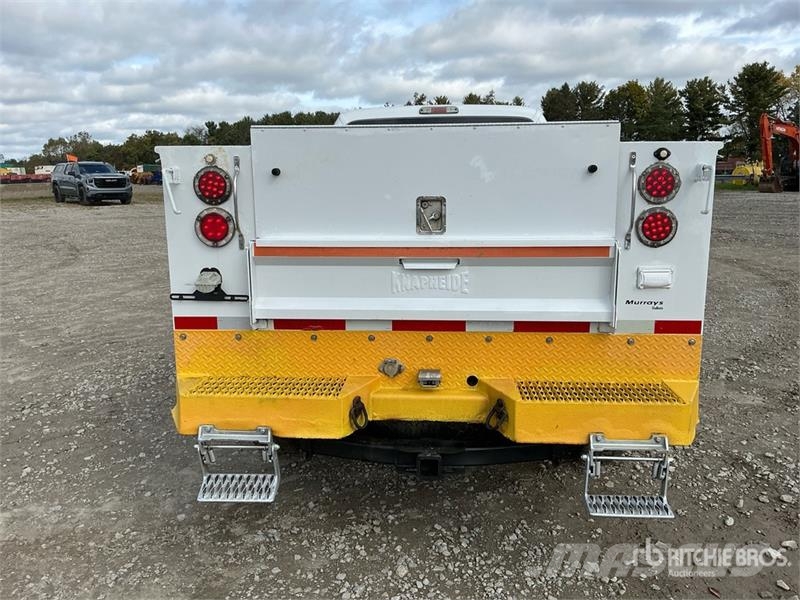 Ford F-250 XL 4x4 Extended Cab Utility Truck Prekucniki