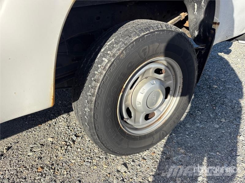 Ford F-250 XL 4x4 Pickup Other
