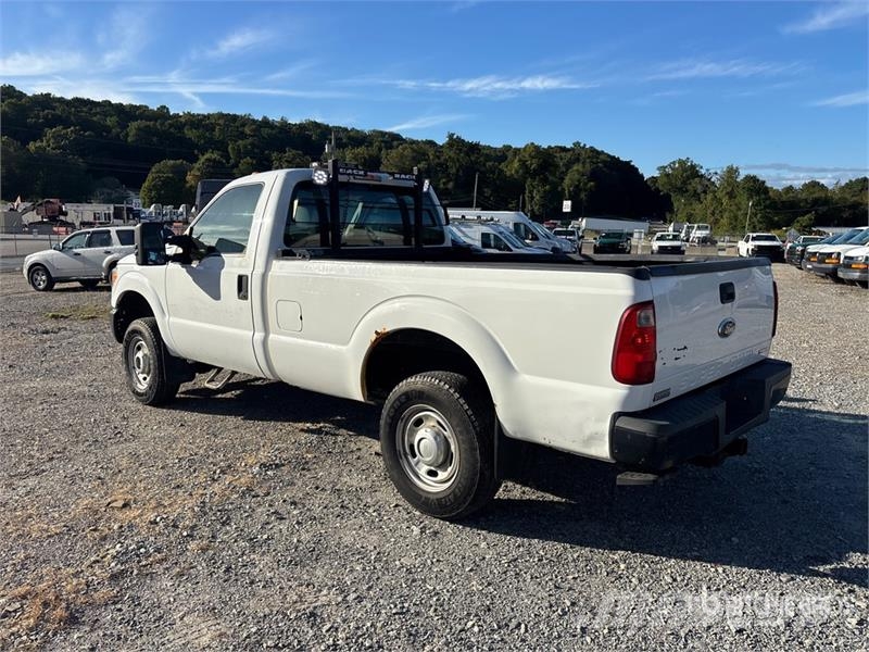 Ford F-250 XL 4x4 Pickup Other