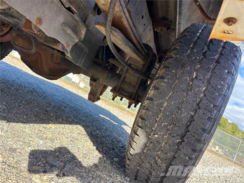 Ford F-250 XL 4x4 Pickup Other