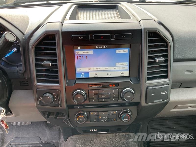 Ford F-250 XL 4x4 Pickup Otros