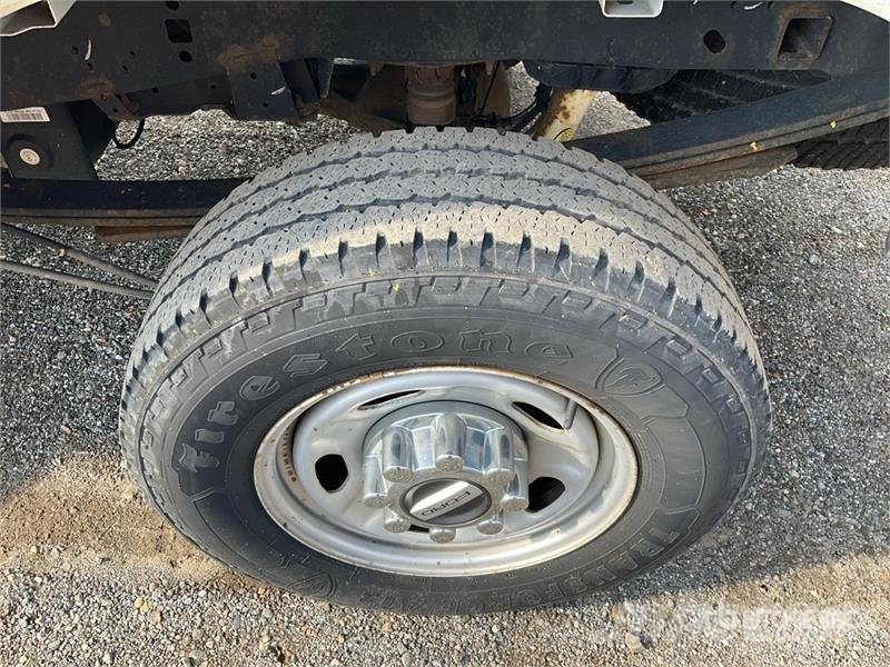 Ford F-250 XL 4x4 Pickup その他