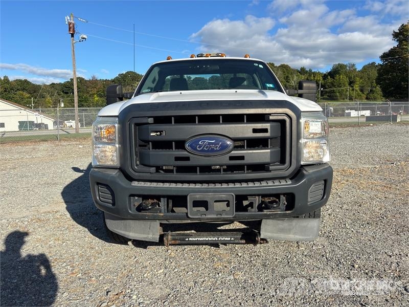 Ford F-250 XL 4x4 Pickup Other