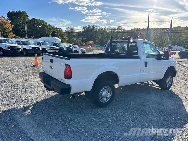 Ford F-250 XL 4x4 Pickup Other