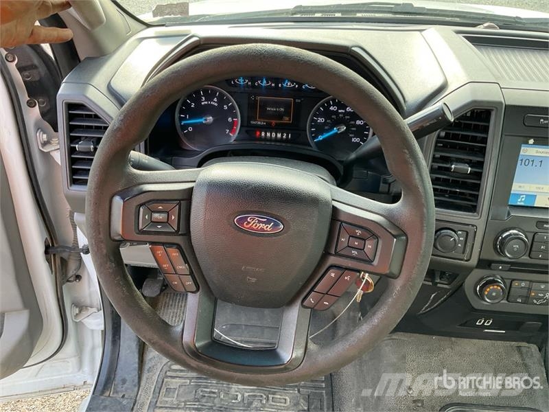 Ford F-250 XL 4x4 Pickup その他