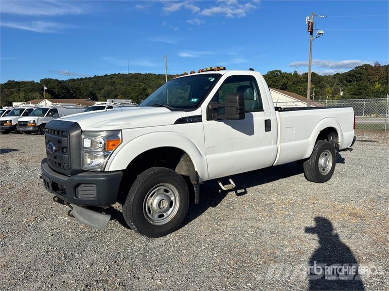 Ford F-250 XL 4x4 Pickup Other