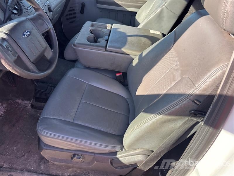 Ford F-250 XL 4x4 Pickup Other