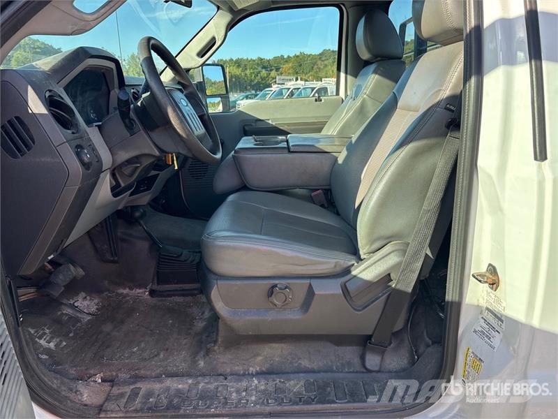 Ford F-250 XL 4x4 Pickup Other