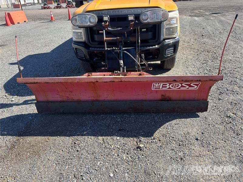 Ford F-250 XL 4x4 Snow Plow Truck Komunalna vozila