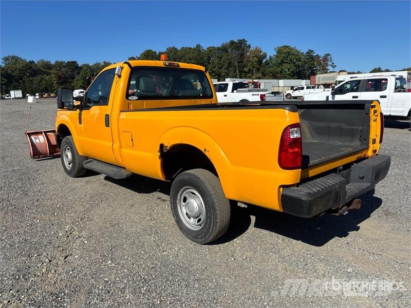 Ford F-250 XL Pickup Ostalo
