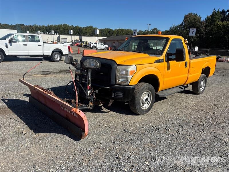 Ford F-250 XL Pickup Ostalo
