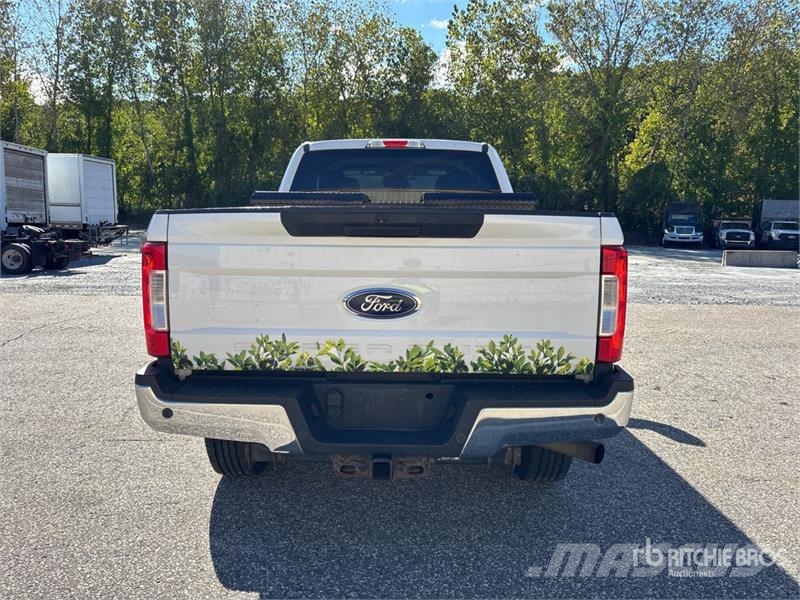 Ford F-250 XLT 4x4 Extended Cab Pickup Muu