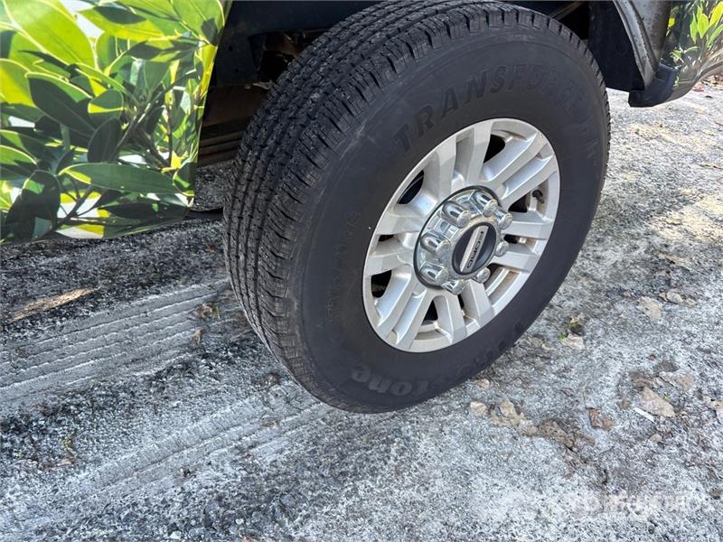 Ford F-250 XLT 4x4 Extended Cab Pickup Muu