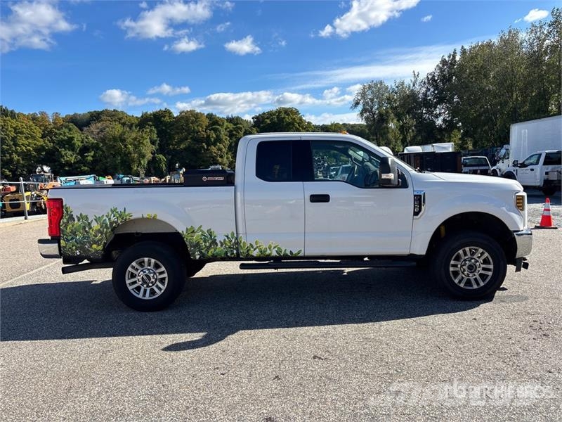 Ford F-250 XLT 4x4 Extended Cab Pickup Muu