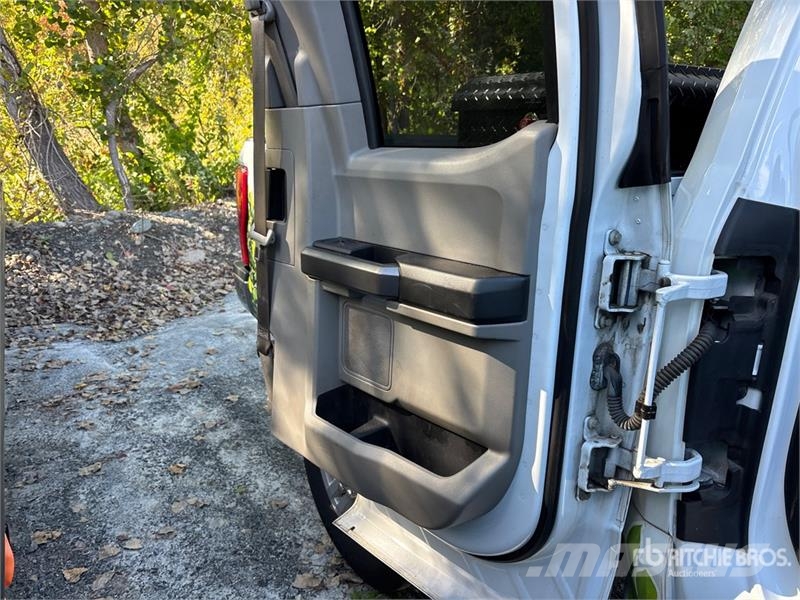 Ford F-250 XLT 4x4 Extended Cab Pickup Muu