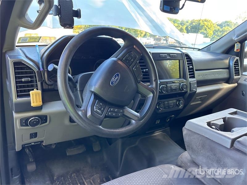 Ford F-250 XLT 4x4 Extended Cab Pickup Muu