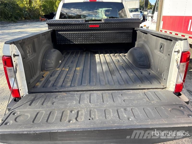 Ford F-250 XLT 4x4 Extended Cab Pickup Muu