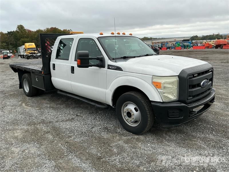 Ford F-350 Tovornjaki s kesonom/platojem