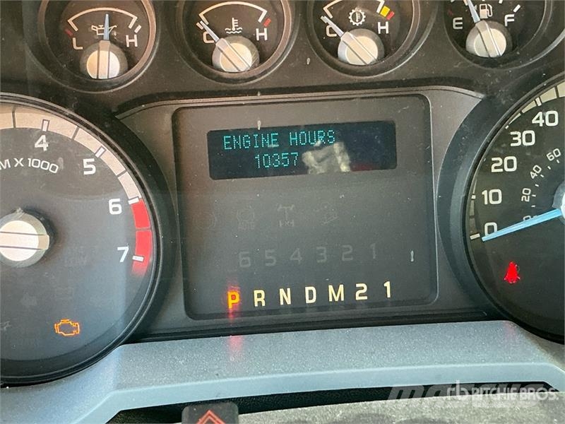 Ford F-350 Ciężarówki typu Platforma / Skrzynia