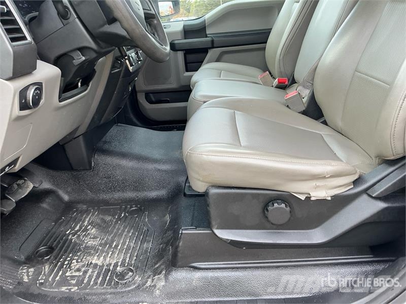 Ford F-350 Cabines