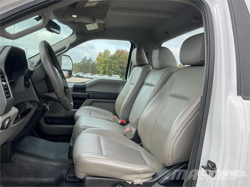 Ford F-350 Cabines