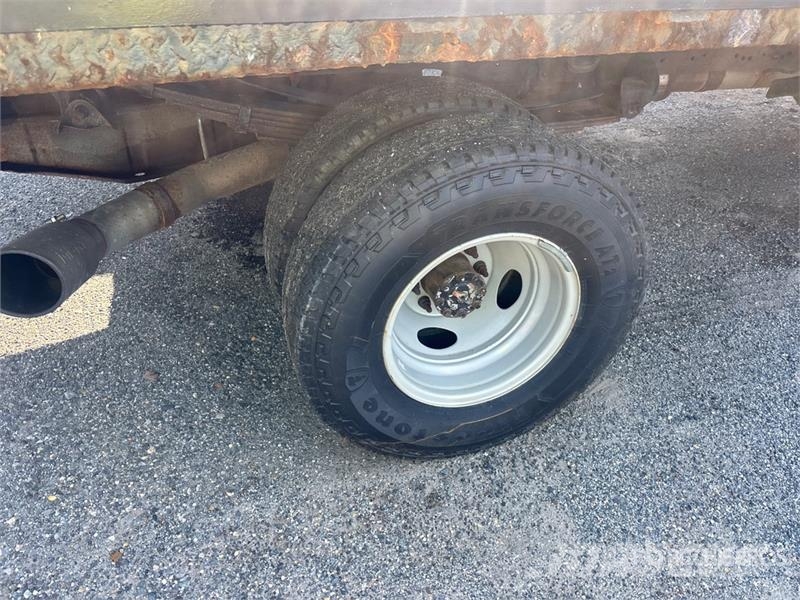 Ford F-350 Flatbed / Dropside trucks