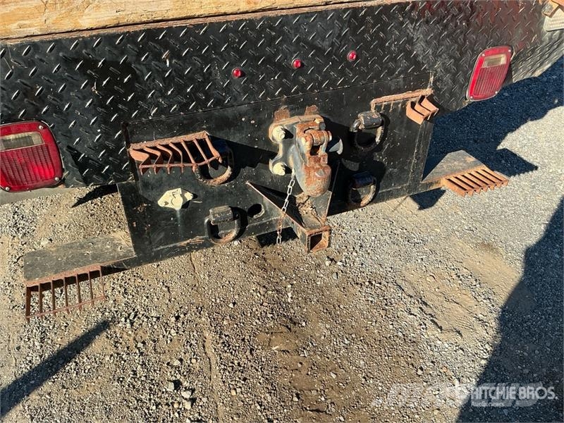 Ford F-350 Platformas/izkraušana no sāniem