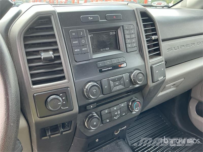 Ford F-350 Cabines