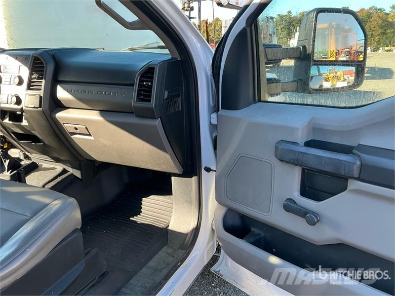 Ford F-350 Platformas/izkraušana no sāniem
