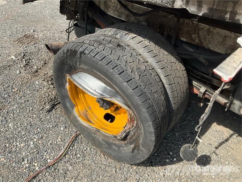 Ford F-350 平板式/側卸式卡車