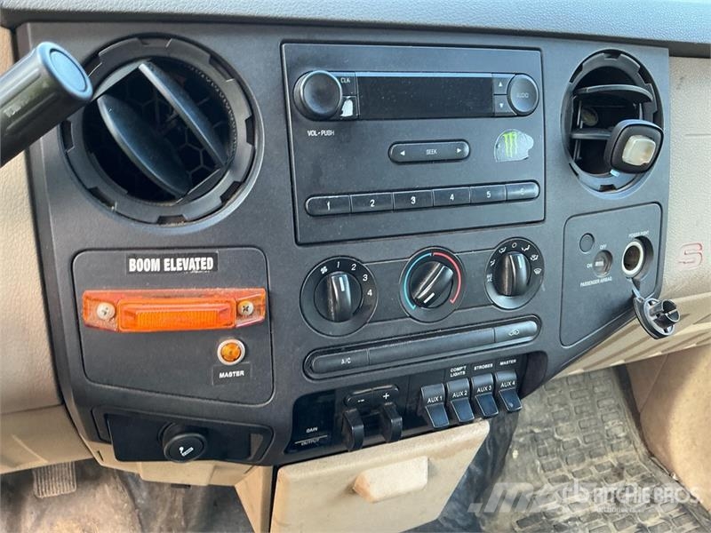 Ford F-350 المنصات الهوائية المثبتة على شاحنة