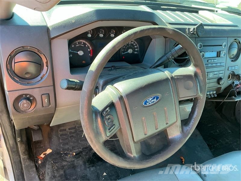 Ford F-350 Ciężarówki typu Platforma / Skrzynia