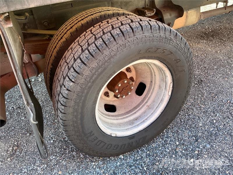 Ford F-350 Ciężarówki typu Platforma / Skrzynia