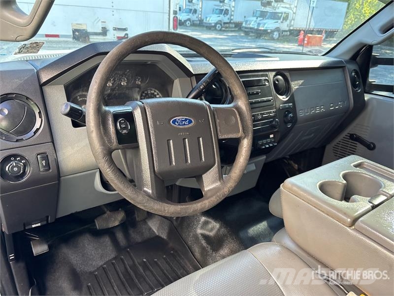 Ford F-350 Sklápěče