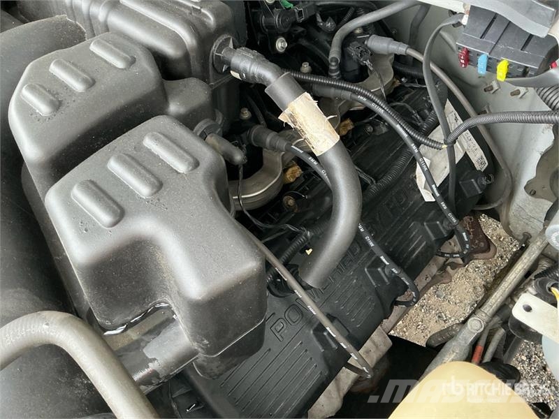 Ford F-350 Tovornjaki s kesonom/platojem