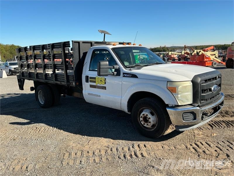 Ford F-350 Ciężarówki typu Platforma / Skrzynia
