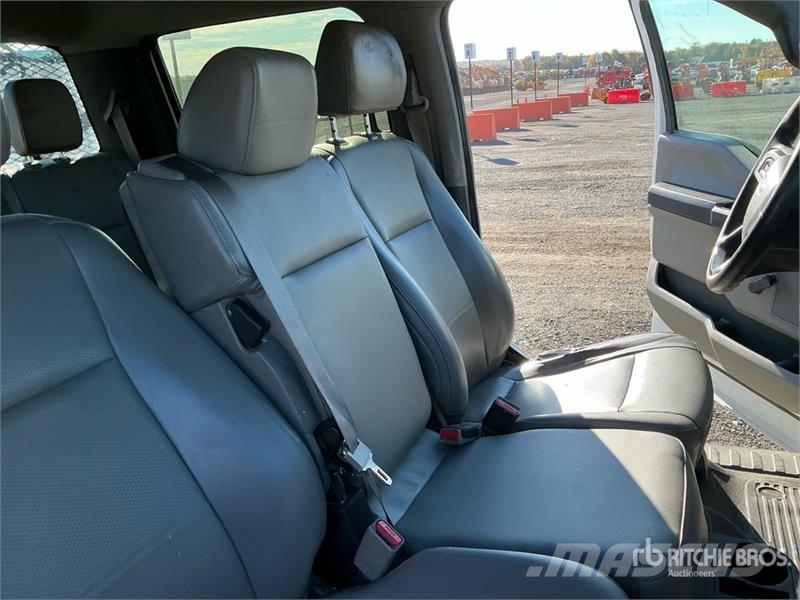 Ford F-350 Platformas/izkraušana no sāniem