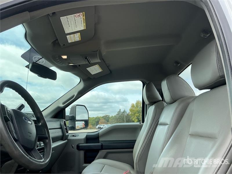 Ford F-350 Cabines