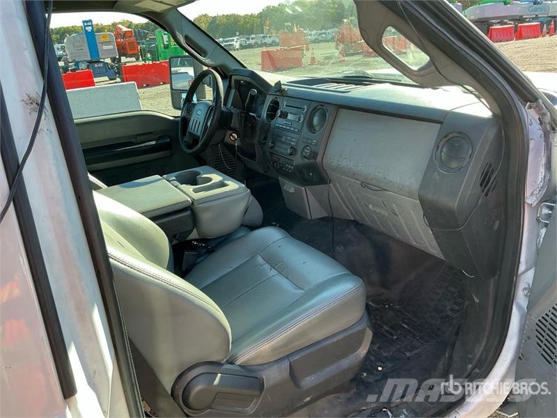 Ford F-350 Ciężarówki typu Platforma / Skrzynia