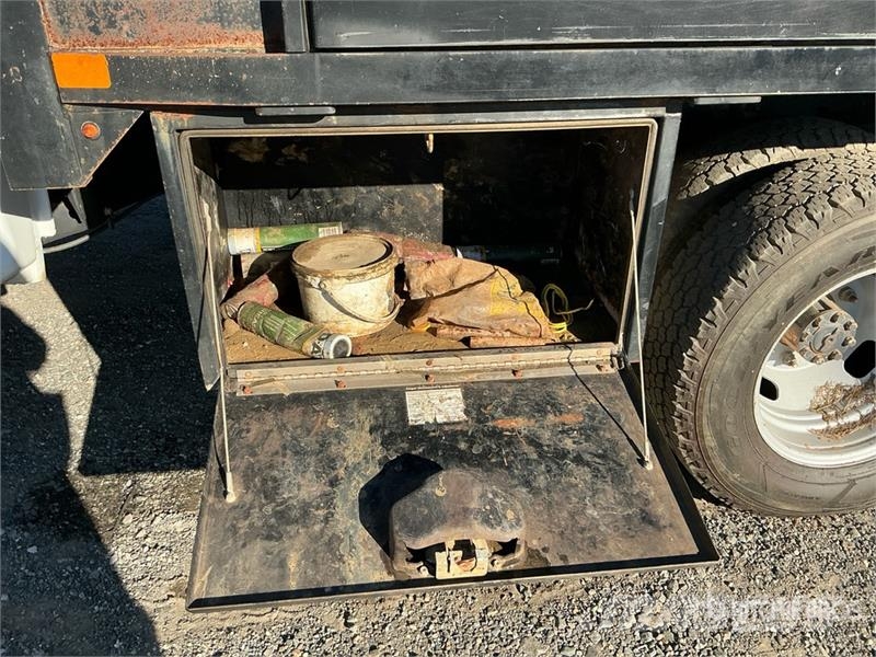 Ford F-350 Platformas/izkraušana no sāniem